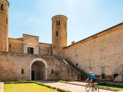 tour-delle-abbazie-marchetour
